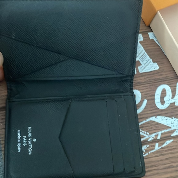 Authentic Louis Vuitton O De Poche Epi Noir Wallet - Pristine Condition - Picture 4 of 6